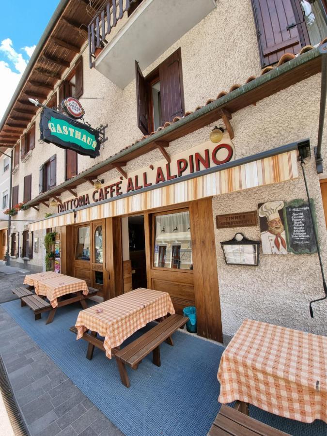 Trattoria Albergo all'Alpino Posina Esterno foto